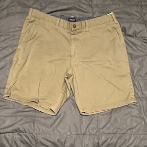 Nautica Neutral-Tone Classic Fit Shorts - Tan and Navy size 38